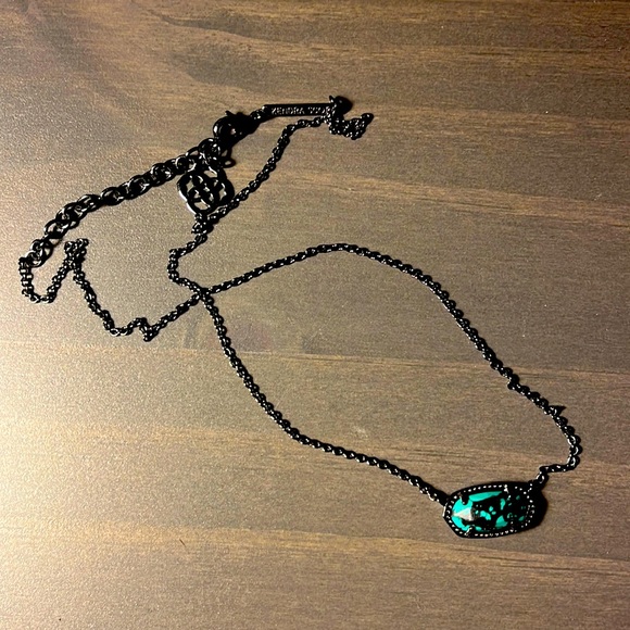 Kendra Scott Jewelry - RARE Kendra Scott dark veined turquoise Elisa necklace in gunmetal EUC